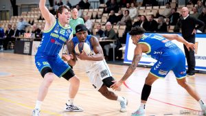 10 vragen aan Trevion Crews: “Ik wil de competitie blijven leiden in punten!”