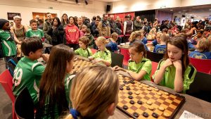 Basisschool De Rank wint Helders schooldamtoernooi