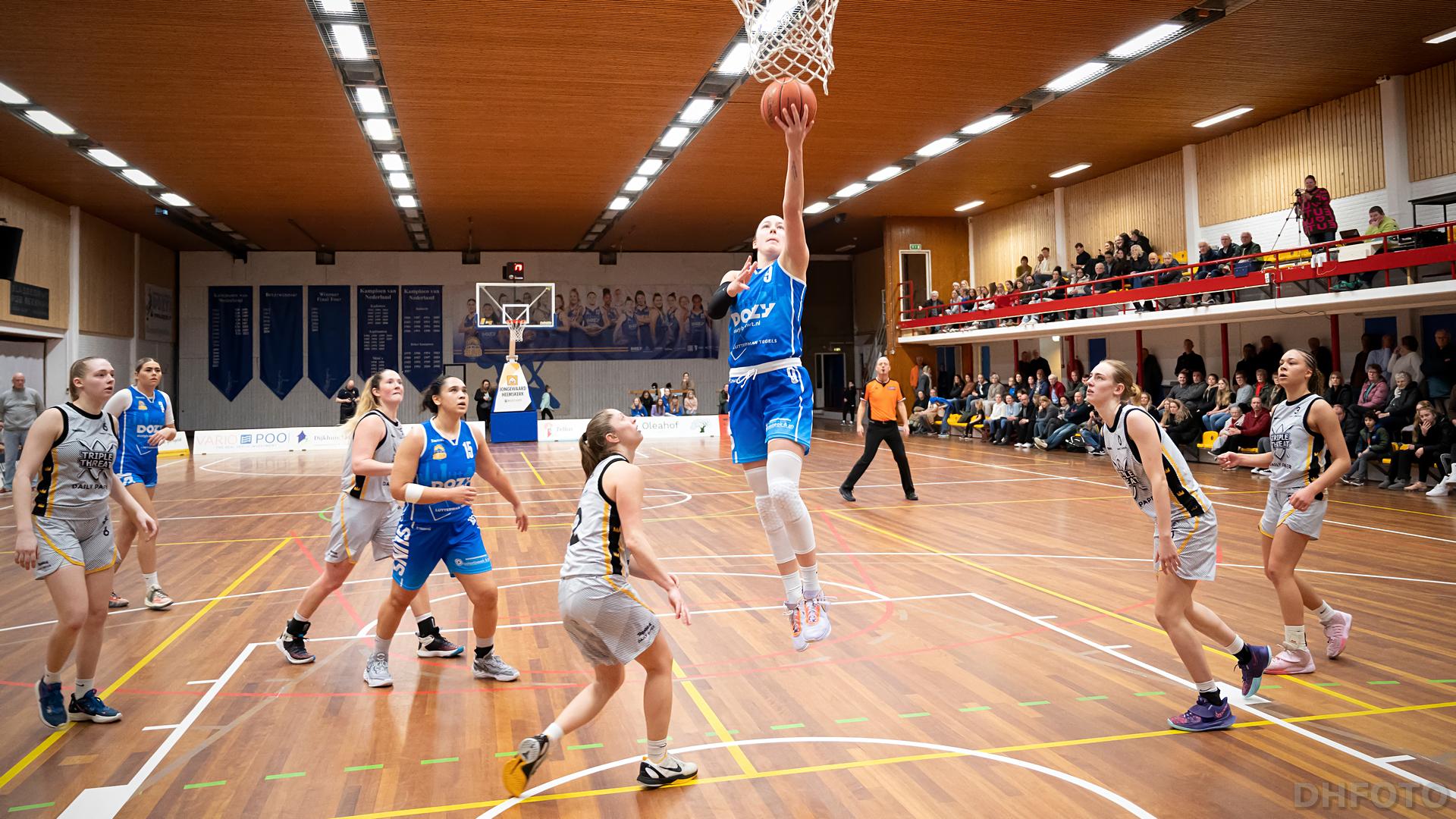 Geen plek voor oude kampioensbanners basketbal in Quelderduijn