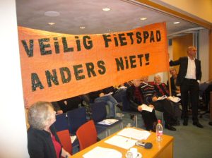Spandoek in gemeentehuis