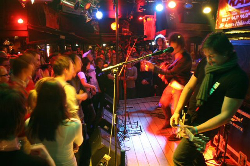 5 acts naar halve finale