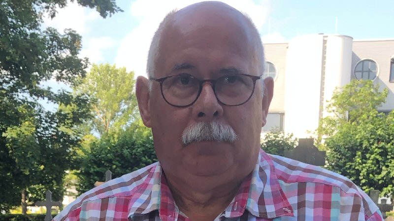 Harry Piket in ‘Met de deur Open’