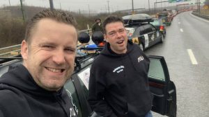 Sven Baas en Jim Groenland in ‘Met de deur Open’