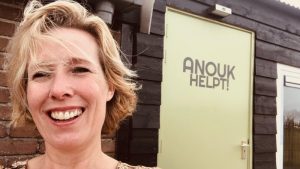 Anouk Pronk in ‘Met de deur Open’ 