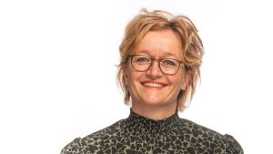 Debby Burger in ‘Met de deur Open’
