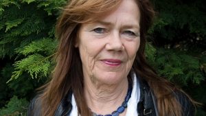 Anno van de Heide in Met de deur Open