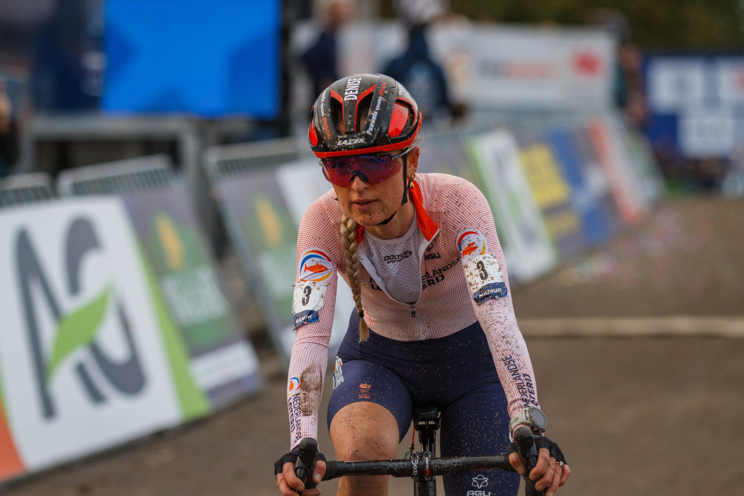 Bijrol voor Denise Betsema op WK veldrijden