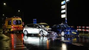 Twee gewonden bij auto-ongeluk Wieringerwerf