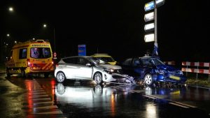 Twee gewonden bij auto-ongeluk Wieringerwerf