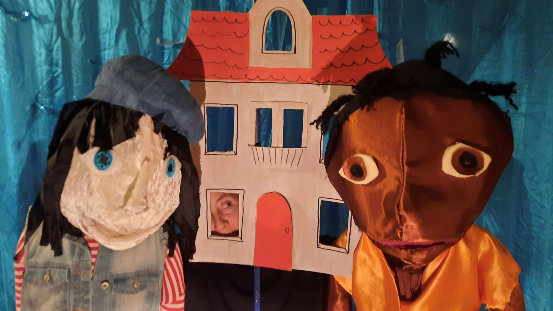 Voorstelling ‘Thuis op de wereld’ in Scagon