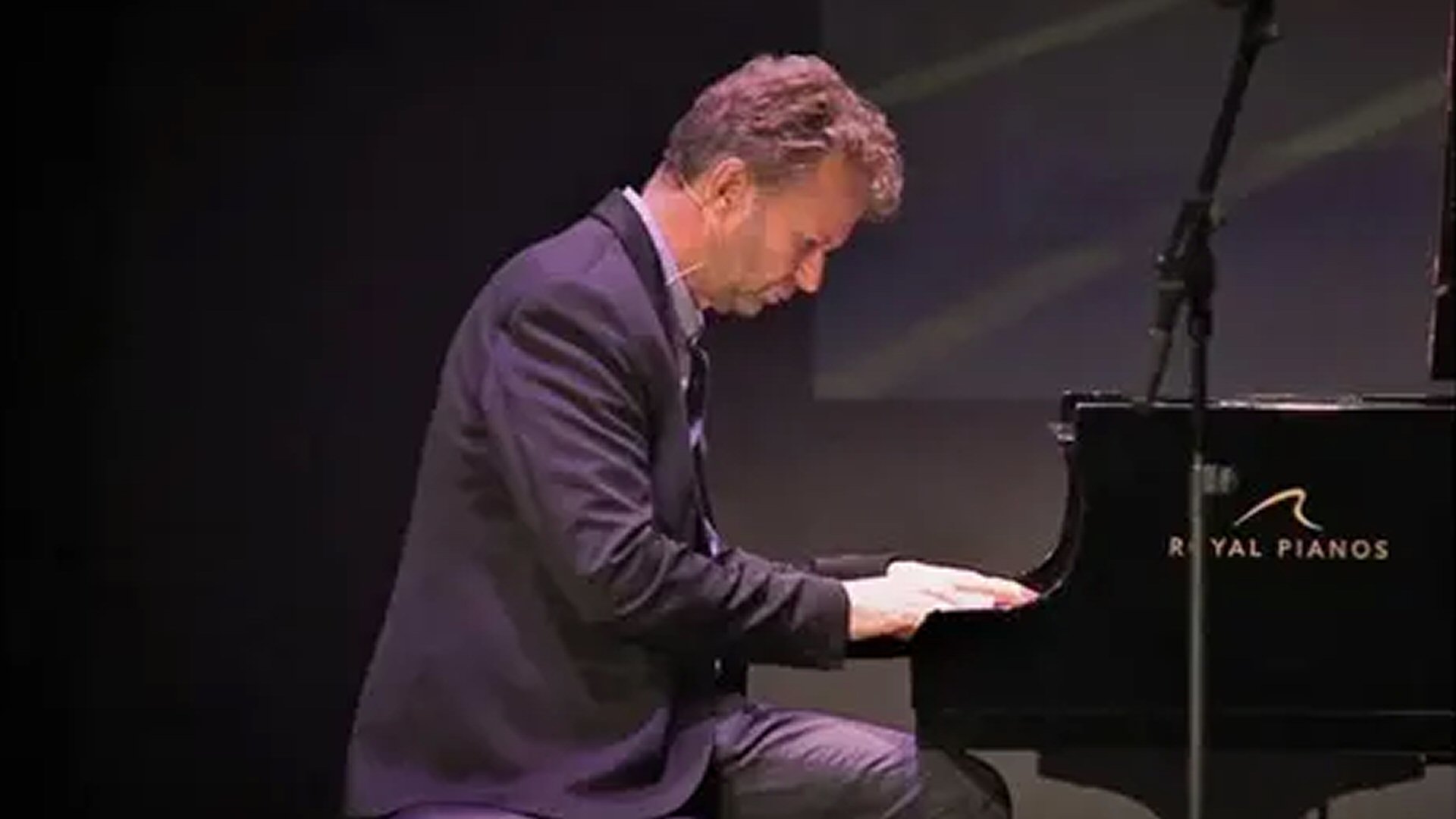 Ergens tussen Chopin en Vangelis