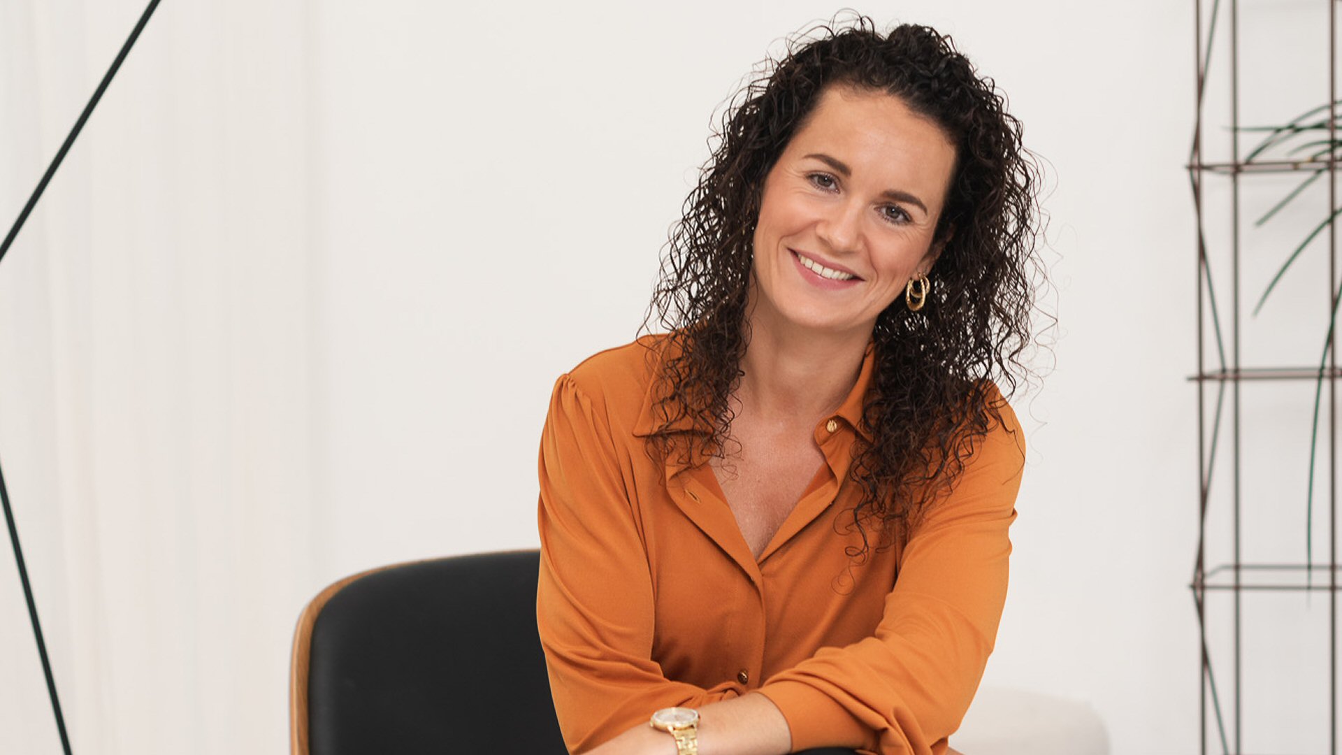 Yvonne Overgoor in Met de deur Open