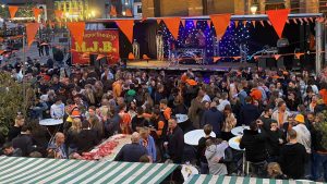 Oranjefeest op de Schager Markt