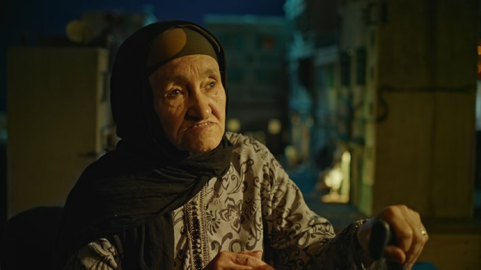 Film The Mother of All Lies in De Luxe
