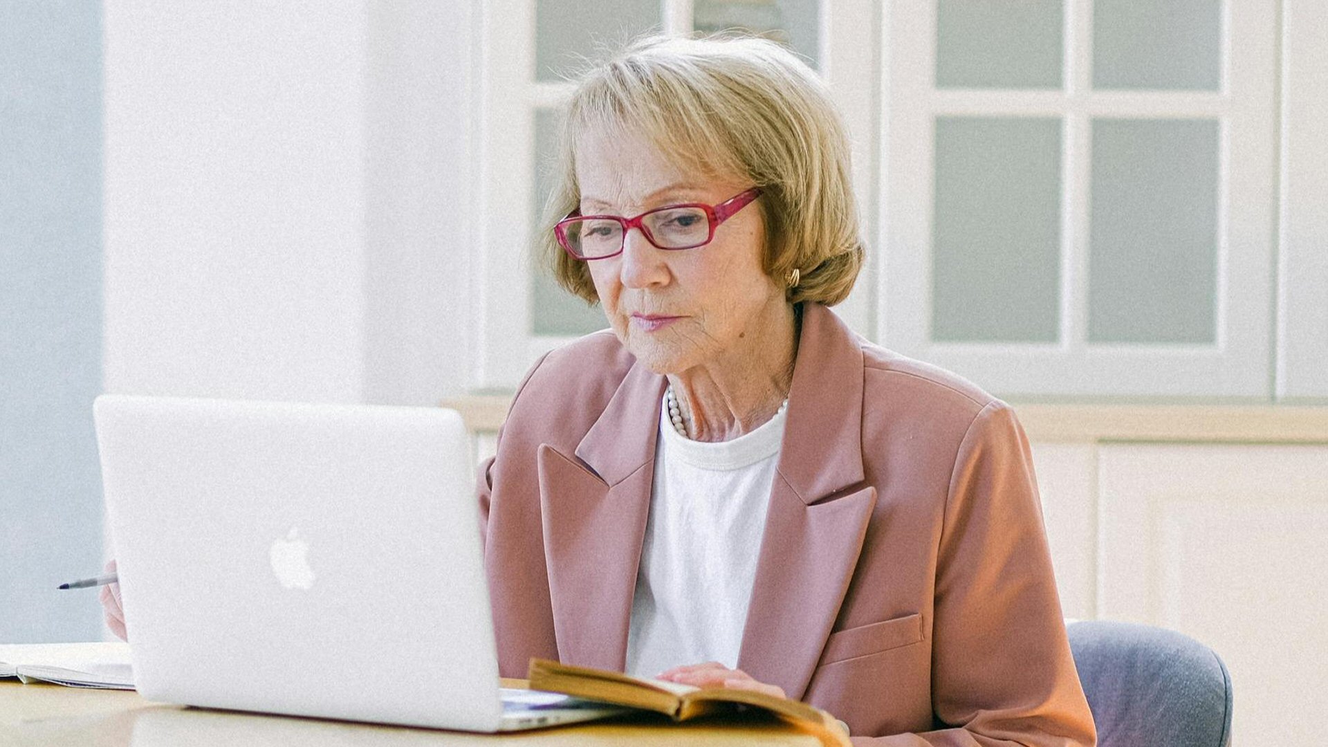 Ga het internet op in de bibliotheek