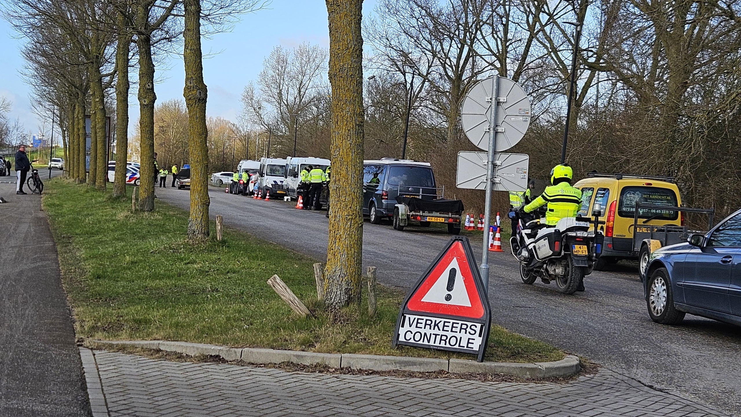 Grote verkeerscontrole op de N245 in Schagen