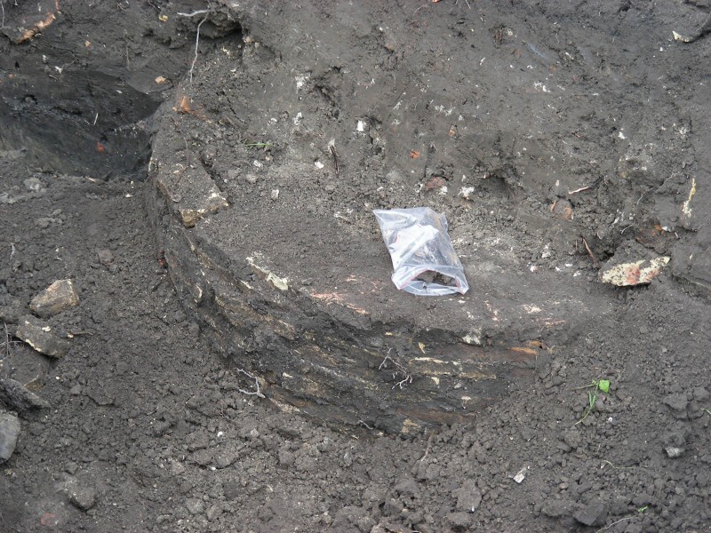 Archeologen vinden putten achter Markt 18
