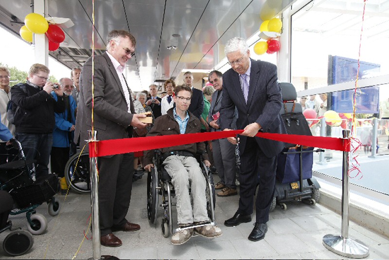 Vernieuwd station geopend