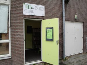 De Boekenhoek weer open