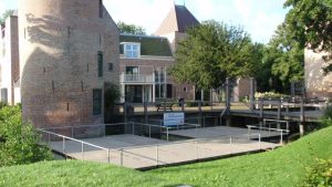 Slotgracht is tijdelijk podium