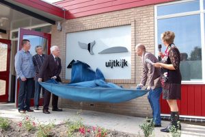 10.000,- voor De Uijtkijk
