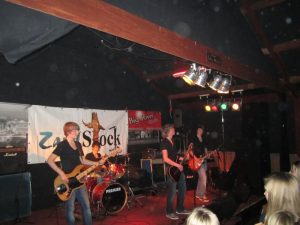 Bright Young Lights wint