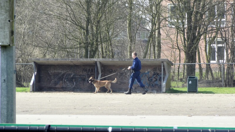 Speurhonden bij Spartahal
