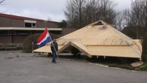 Nieuw dak bij Midgard