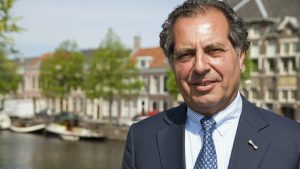Nawijn doet aangifte schending geheimhouding