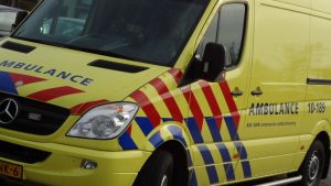 Auto te water langs N248