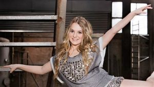 Charlie-Ann in halve finale