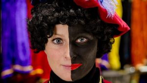 ‘Zwarte piet hoort er gewoon bij’