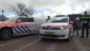 Scholier dreigt met baksteen