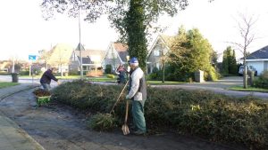 Handen uit de mouwen