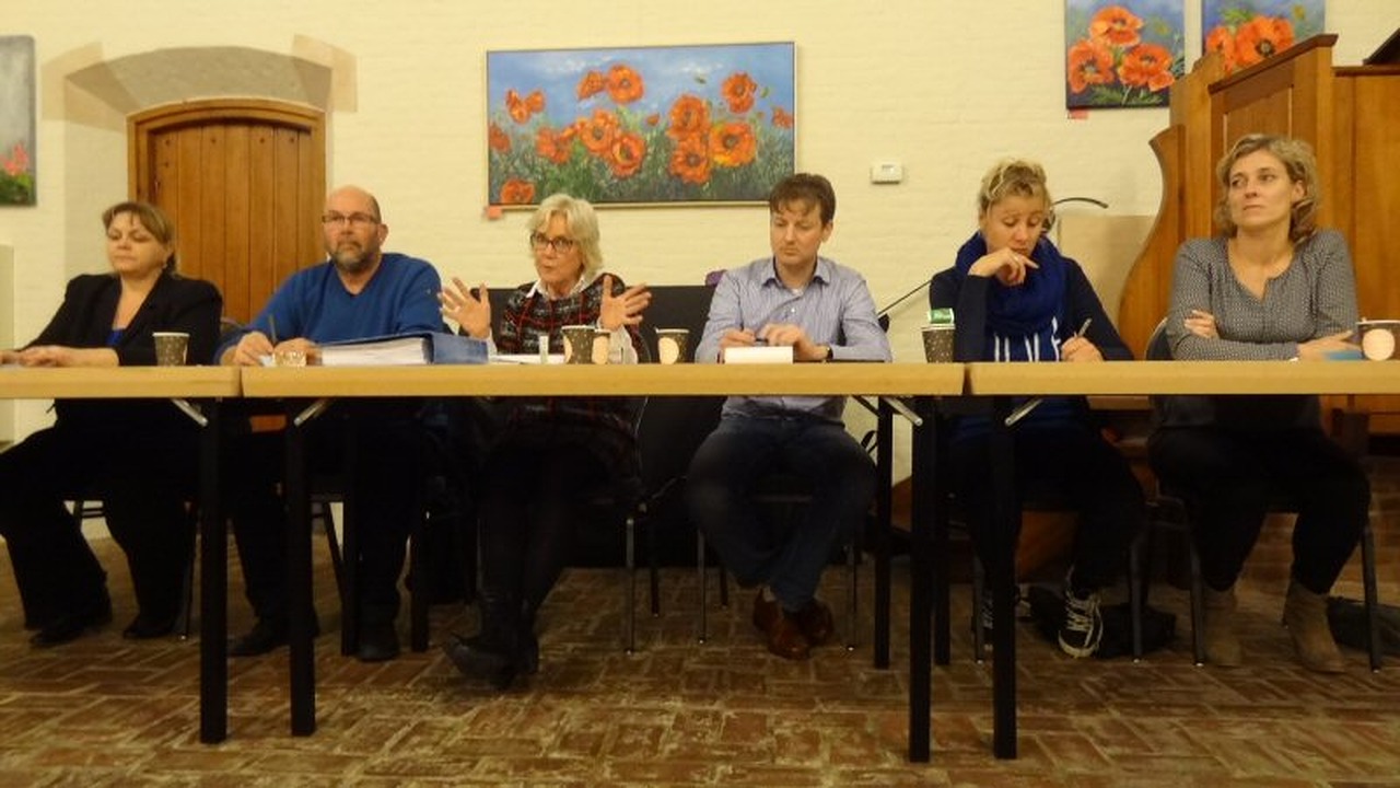 Bewoners Petten staan achter Dorpsraad
