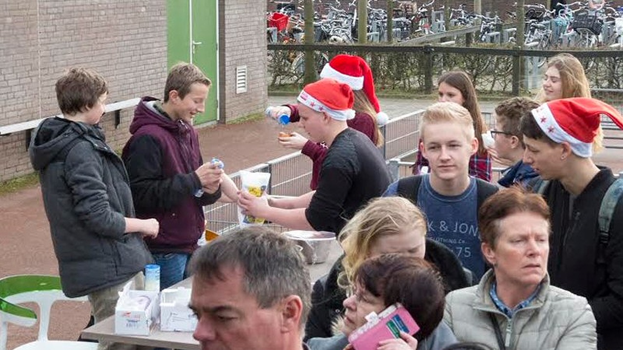 Kerstmarkt Clusius goed voor 3016 euro