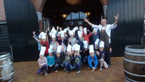 Groep 4 Julianaschool kookt bij Brekers
