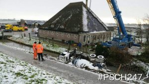 Cementwagen weggetakeld