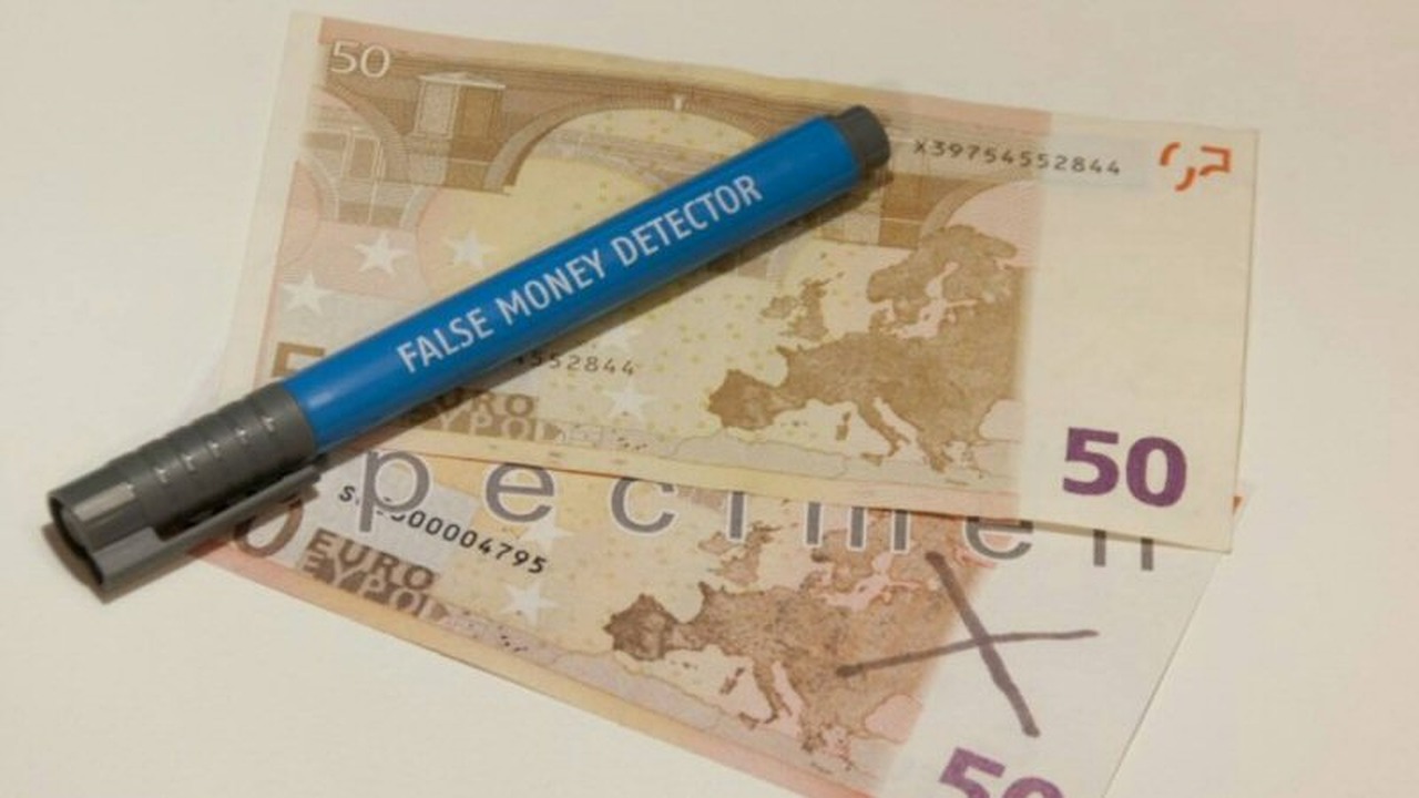 Man betaalt met vals 50 euro-biljet