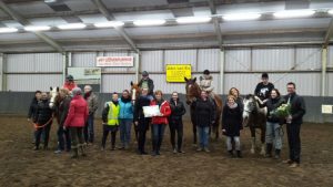 Fraaie cheque voor Aangepast Paardrijden