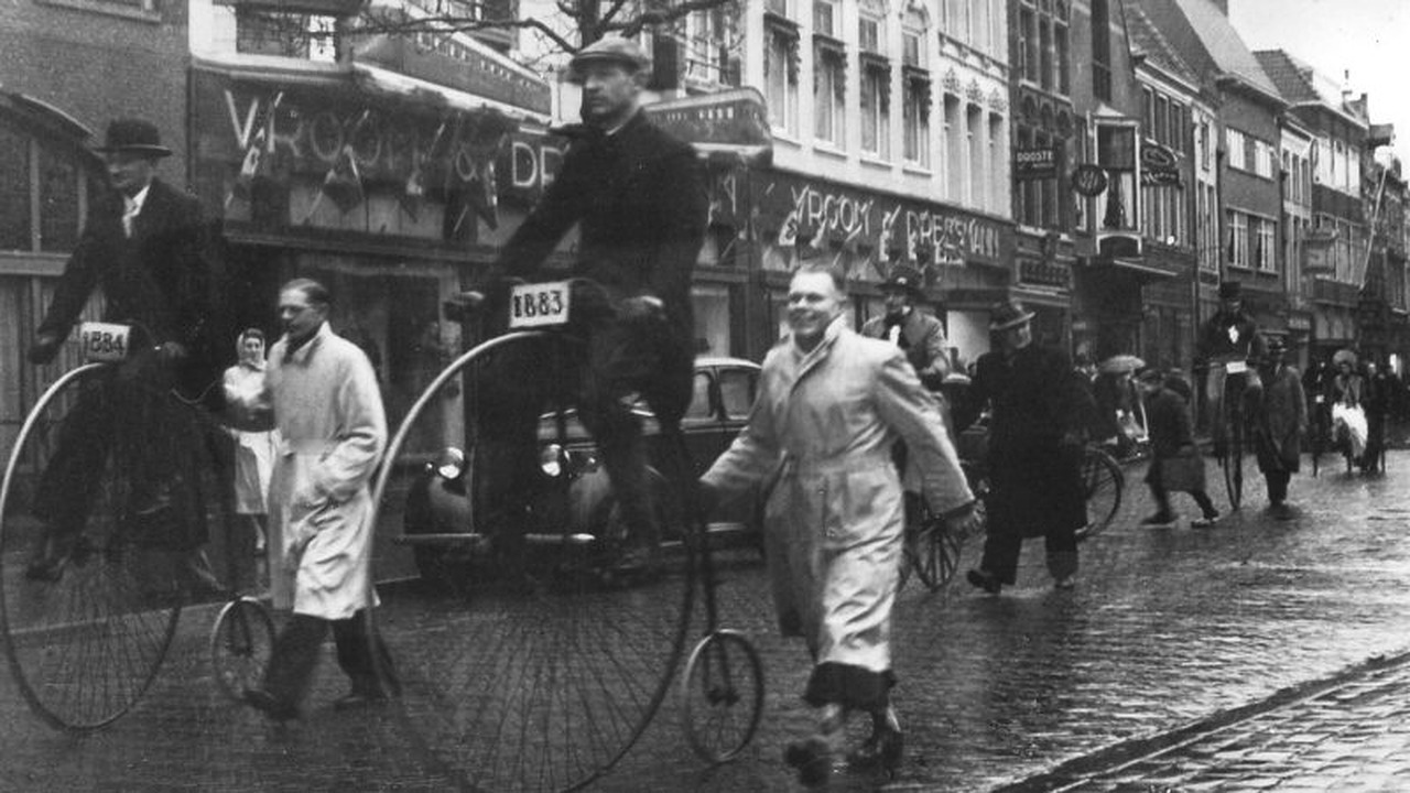 Kakelepost over eerste fiets in Schagen