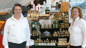 Rob Bil en Linda Duin in ‘Met de deur Open’