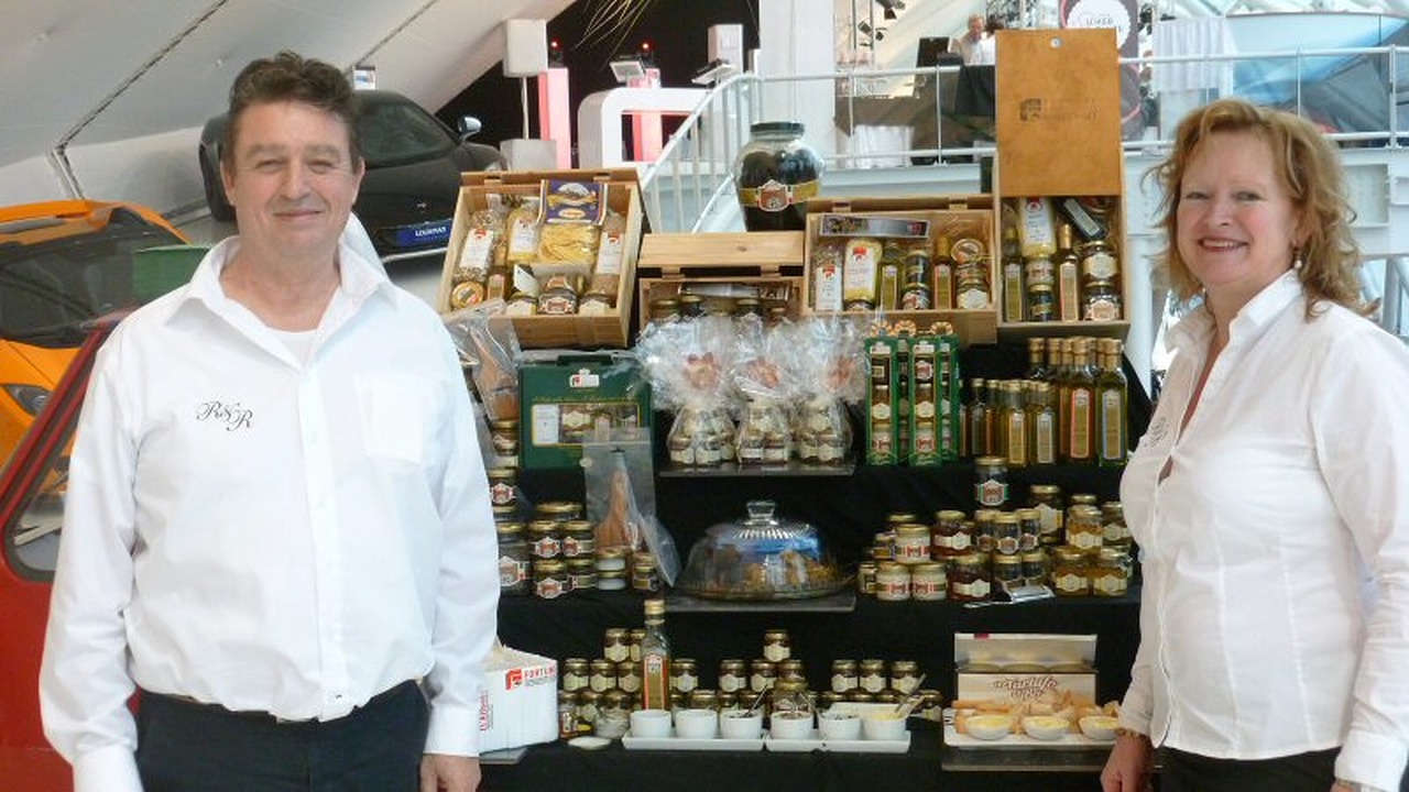 Rob Bil en Linda Duin in ‘Met de deur Open’
