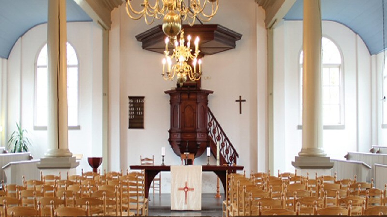 Rommelmarkt kerk Schagerbrug