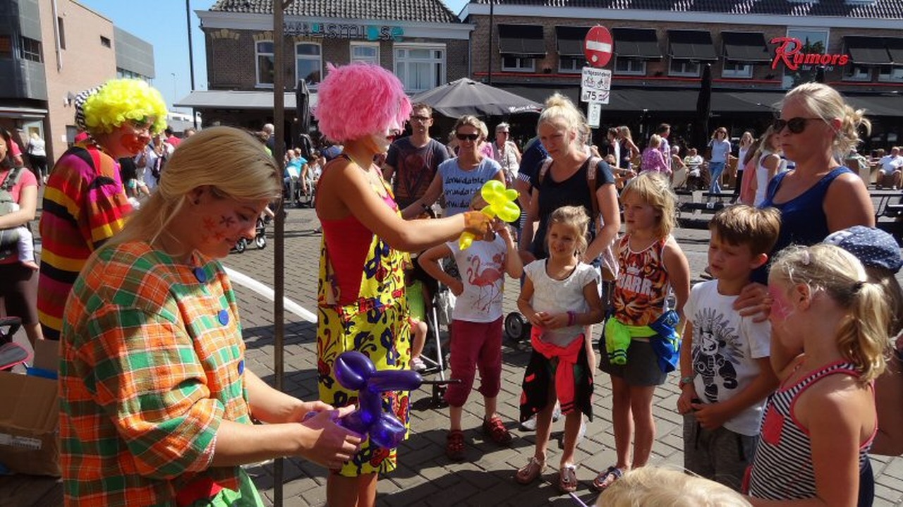 Zevende Folkloredag in teken van Kind