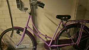 Fiets mist meisje