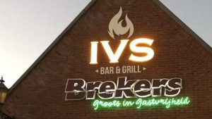 IVS bar & grill bij Brekers