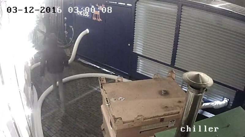Beelden vandalen ijsbaan op internet