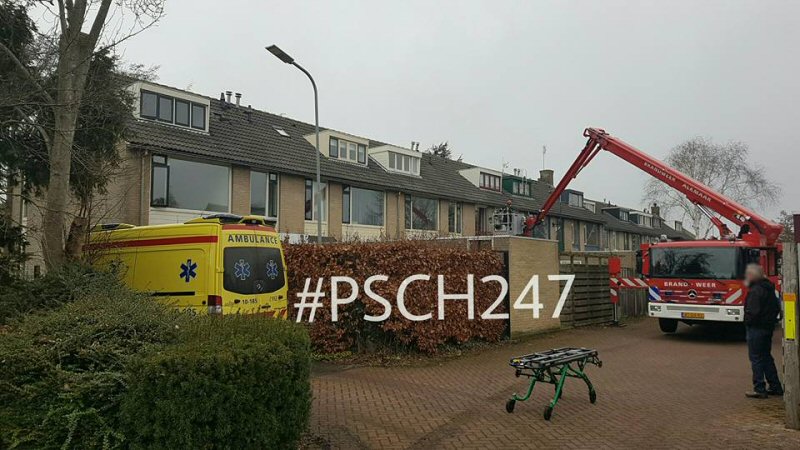 Vrouw gered door brandweer