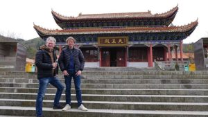 Pronk Vuurwerk op werkbezoek in China